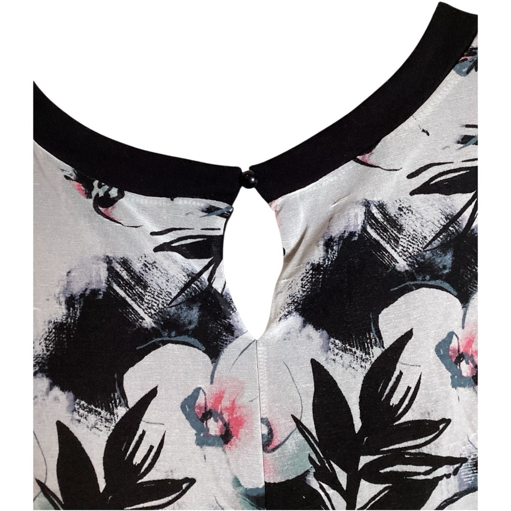 Lane Bryant Black and Pink Floral Blouse, Stretch, Plus Size 26/28, 4X