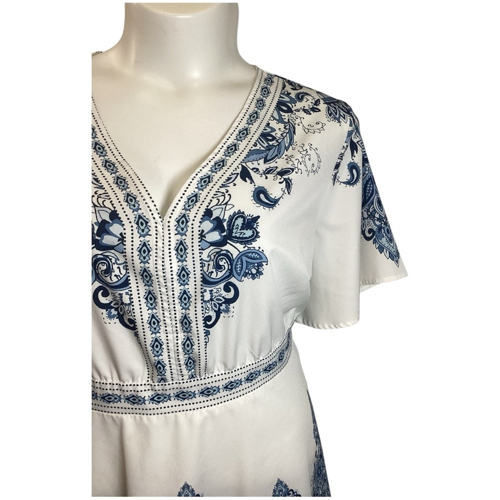 BloomChic Blue and White Patterned Blouse, Plus Size 22/24 (3X)