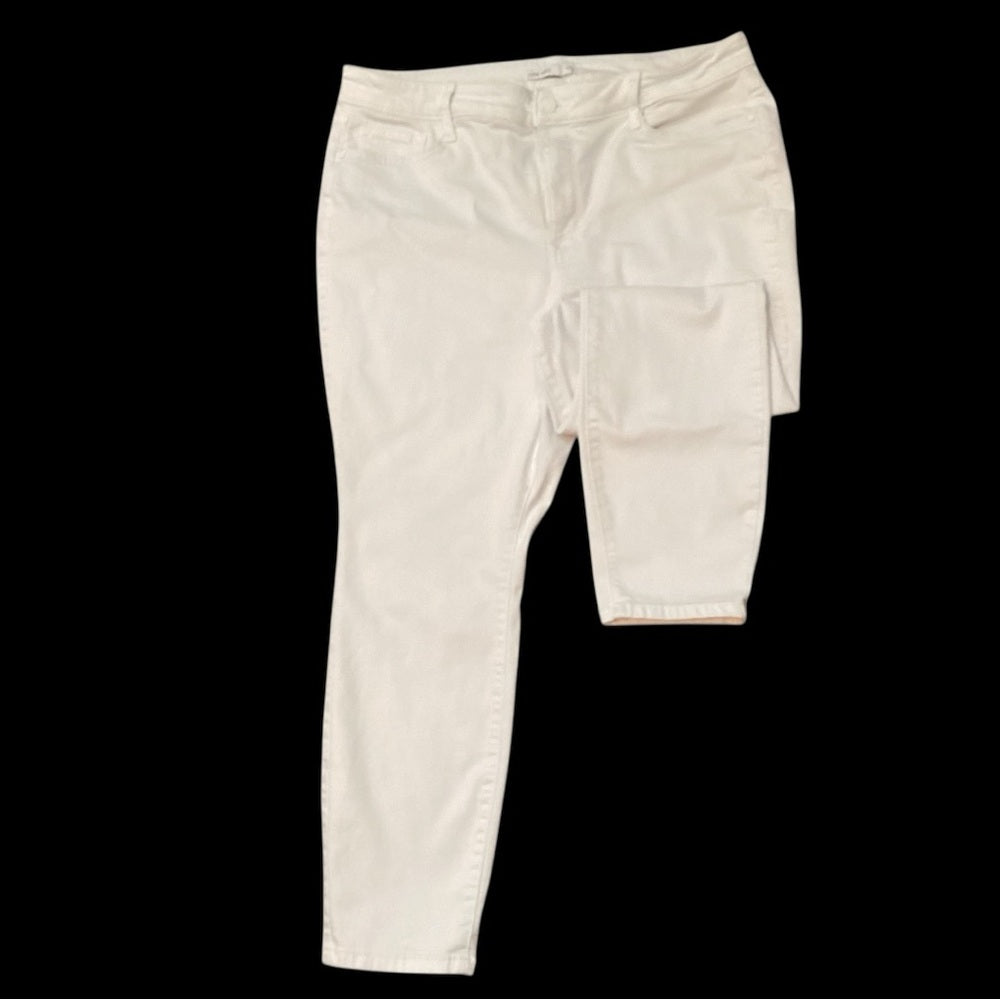 Nine West Women's Straight Leg Jeans in Cream, Plus Size 18