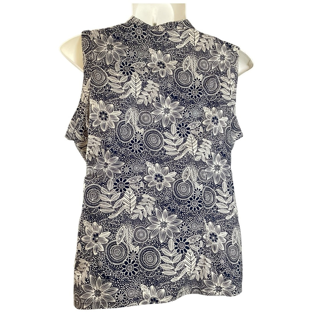 Floral Two Piece Set Sleeveless Wrap Blouse in Navy and White, Plus Size 2X