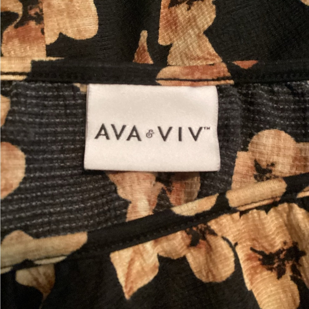 Ava & Viv Black and Brown Floral Top Size 3X