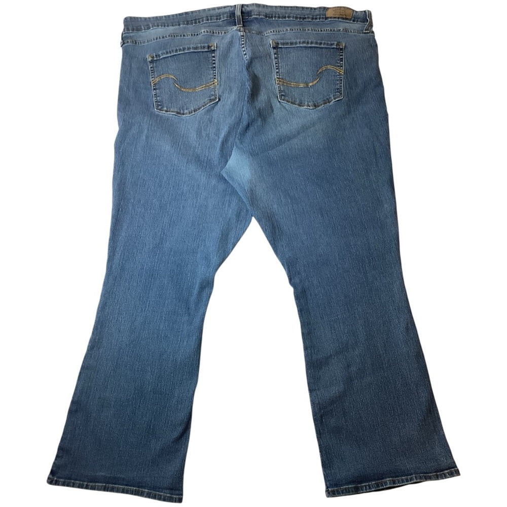 Levi's Signature Blue Modern Boot Cut Women's Jeans Plus Size 28W