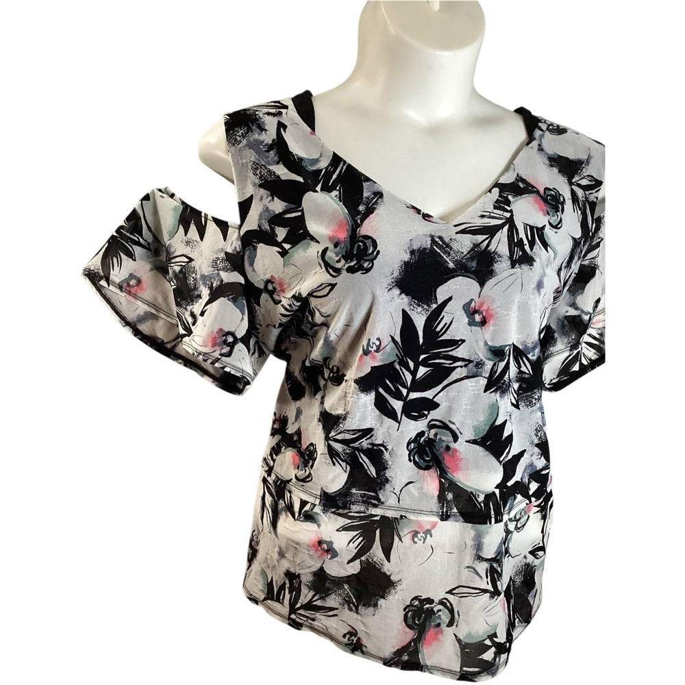 Lane Bryant Black and Pink Floral Blouse, Stretch, Plus Size 26/28, 4X